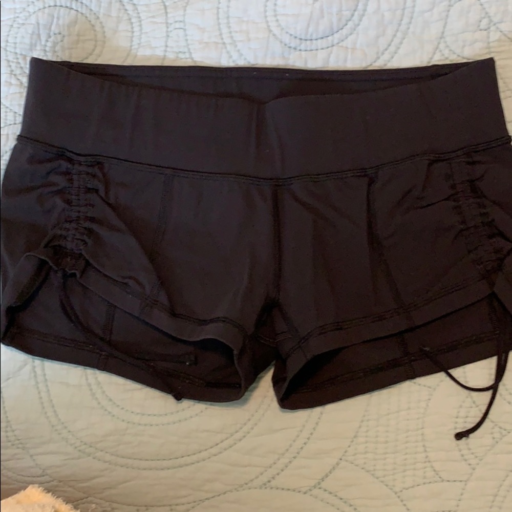 Lululemon booty short